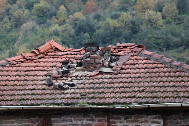 Binadaki hasar gün aydınlanınca ortaya çıktı