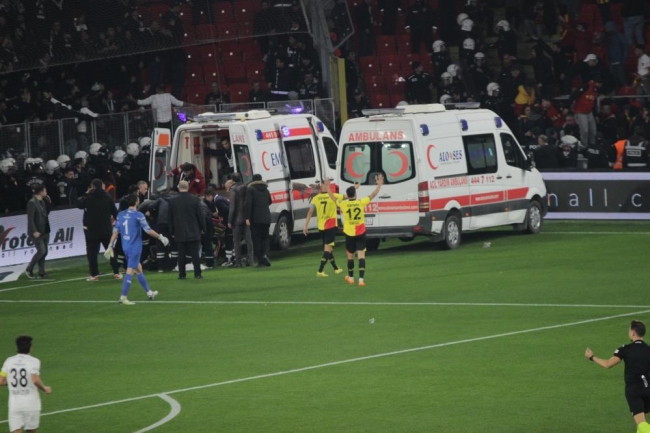 İzmir derbisinde korkutan anlar