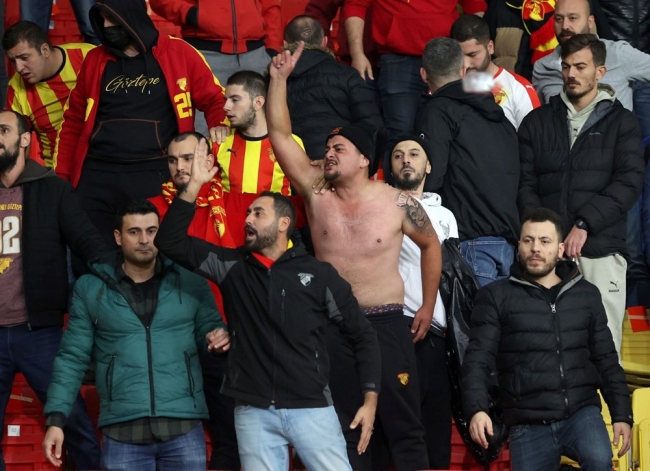 Göztepe-Altay derbisi yarıda kaldı