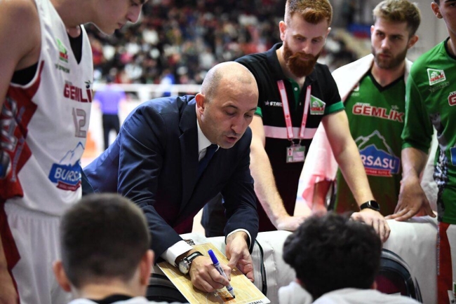 Akran Gemlik'te Emre Gezer dönemi sona erdi
