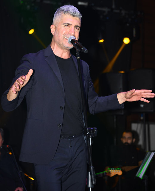 Ünlü sanatçıya vize engeli!