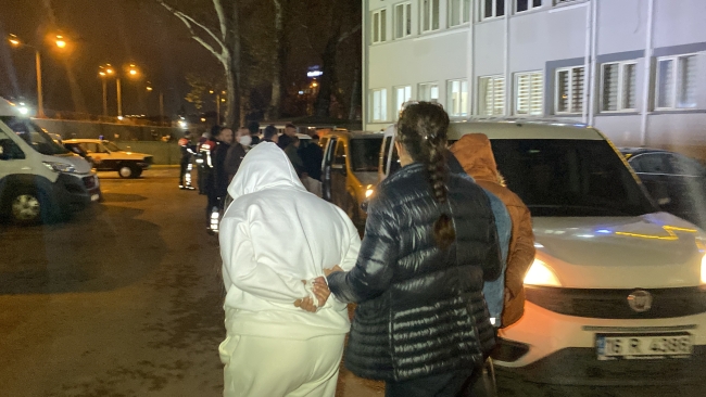 Kadınlara zorla fuhuş yaptıran çete çökertildi!
