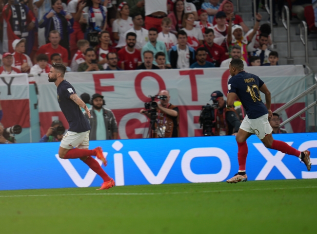 Fransa çeyrek finalde