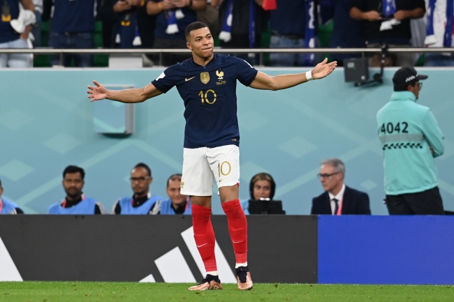 Olivier Giroud Dünya Kupası'na damga vuruyor