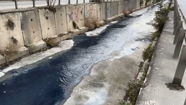 Mavi renkte akan su endişe yarattı