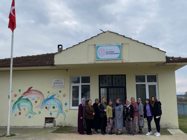 Mudanya'daki Köy Yaşam Merkezi kurslarına yoğun ilgi