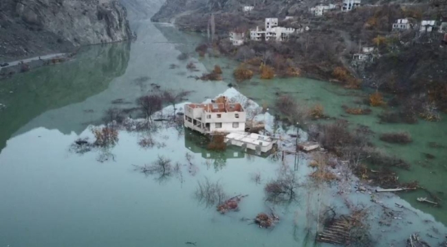 Sular altında kalan ilk köy: Son kez baktılar