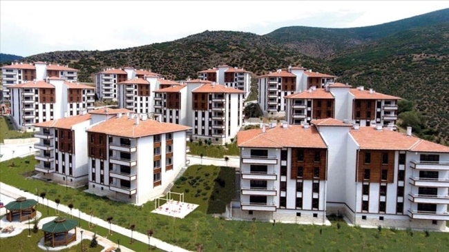 Sosyal konut projesi kura çekiminde sevinç gözyaşları
