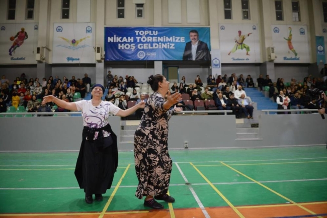 Roman çiftlere toplu nikah töreni