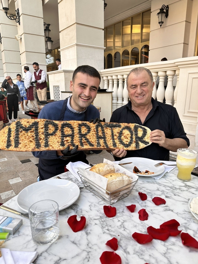 Fatih Terim ve Ronaldinho, CZN Burak'ta buluştu