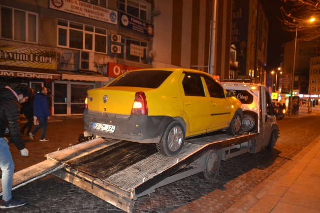 Korsan taksici yakalanınca sitem etti