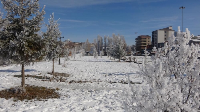 Eksi 14,1 dereceyle göl buz tuttu