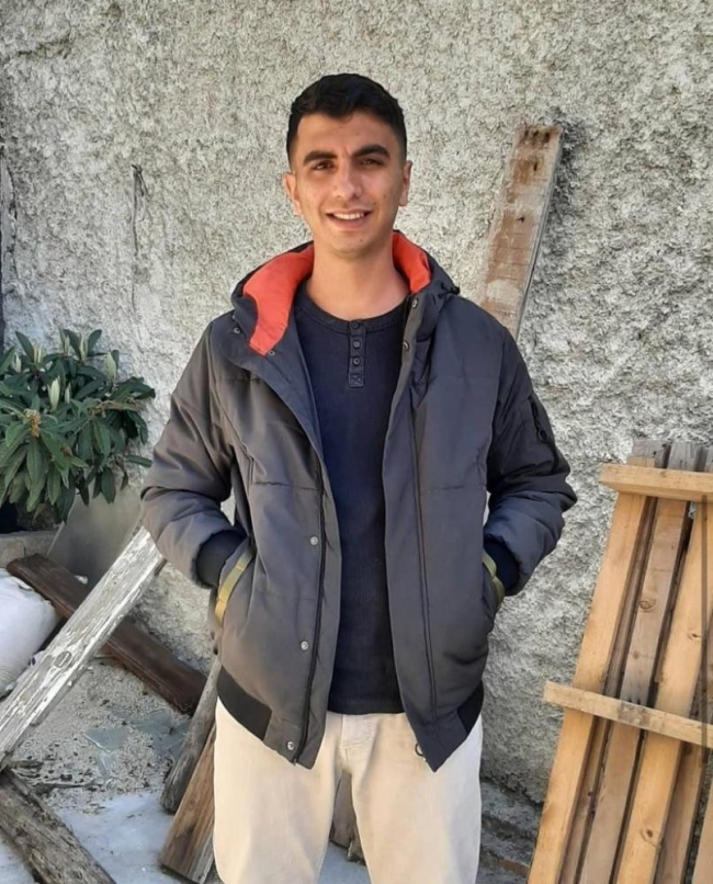 Oğlunun başında ölmesini bekledi: Cesedi kanala attı