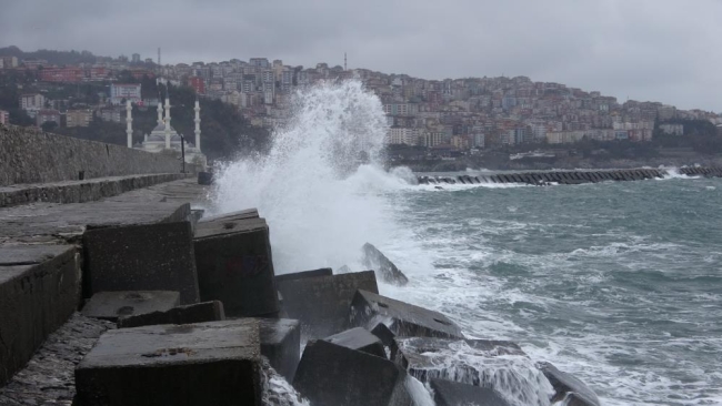 Bahar havasında kış havasına hızlı geçiş: 14 derece birden düştü