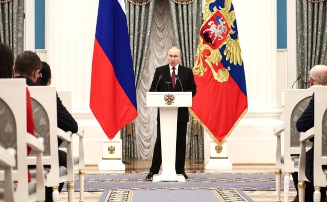 Putin: Rusya, bir kez daha meydan okumayla karşı karşıya