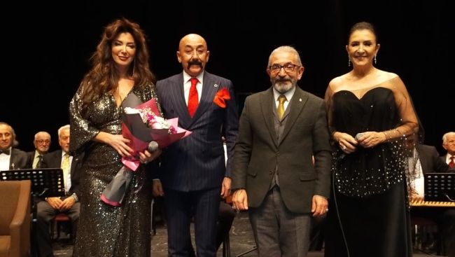 Bursa'da Avni Anıl, eserleriyle anıldı