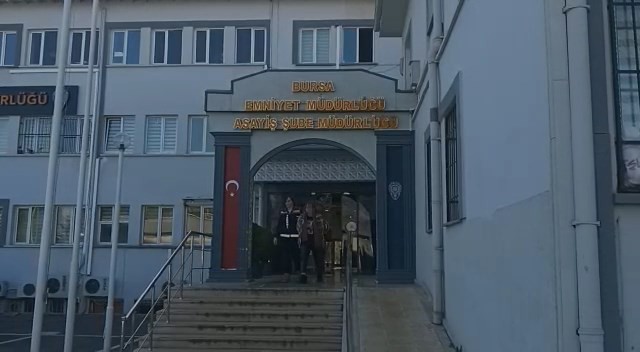 Bursa'da her kuyumcuya başka kılıkta girdi, yakayı ele verdi