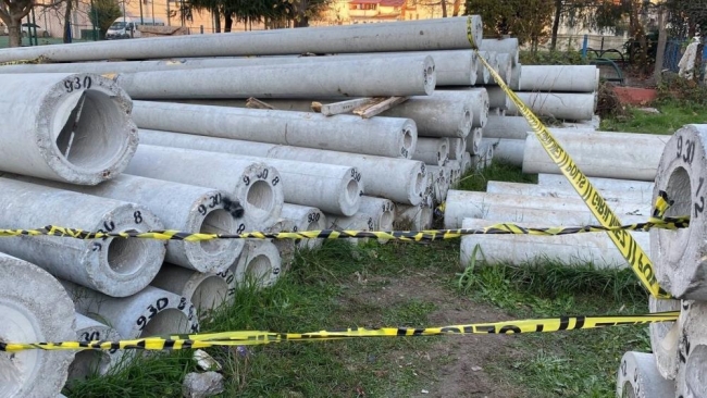 Kahreden olay: Beton direkler arasında can verdi