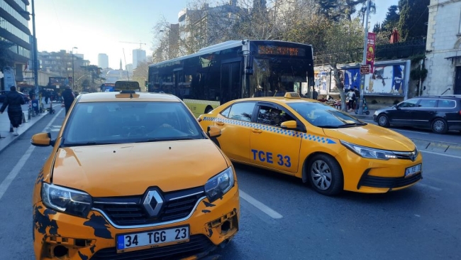 Denetime takılan taksici hayatının en pahalı sigarasını içti