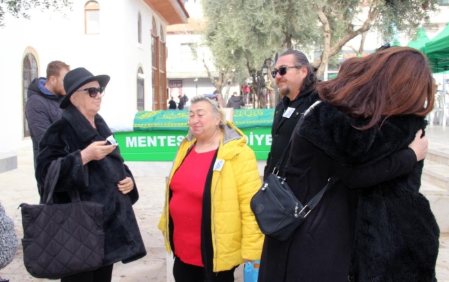 Ünlü oyuncu Pakize Suda toprağa verildi