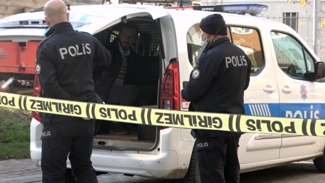 Kötü kokular şüphelendirdi: Sandık içerisinde kokmuş halde bulundu...
