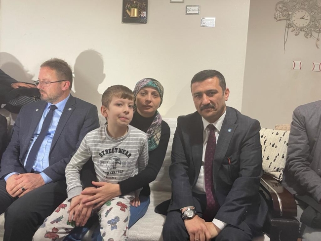 İYİ Partili kadınlar evlere girdi
