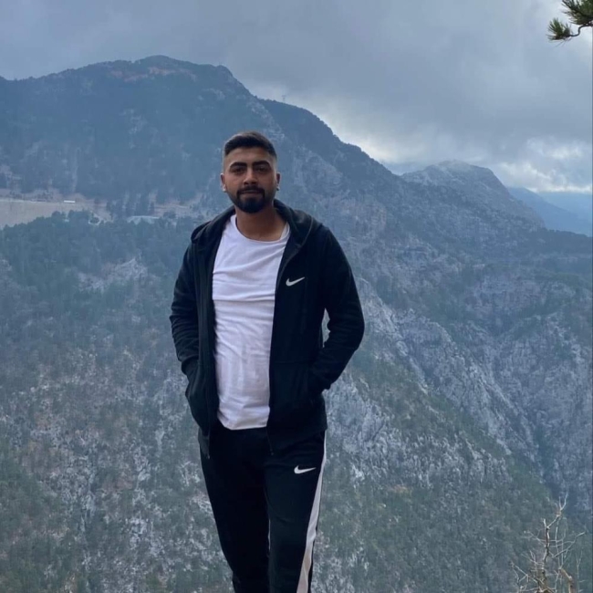 İki aracın çarpıştığı kazada 22 yaşındaki genç hayatını kaybetti