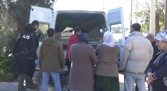 Cani koca 5 yaşındaki çocuğun gözü önünde karısını katletti...