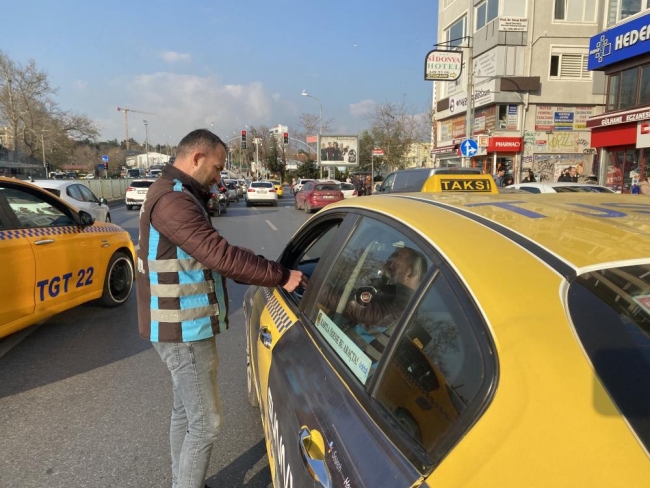 Çay içerken denetime takıldı: “Telefon değil ki bu...”