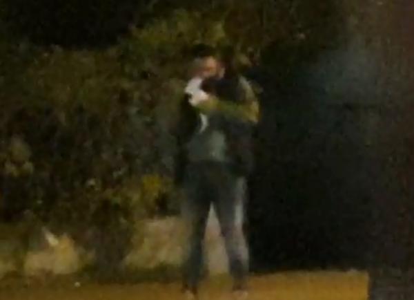Bu kez bir insan köpeği ısırdı