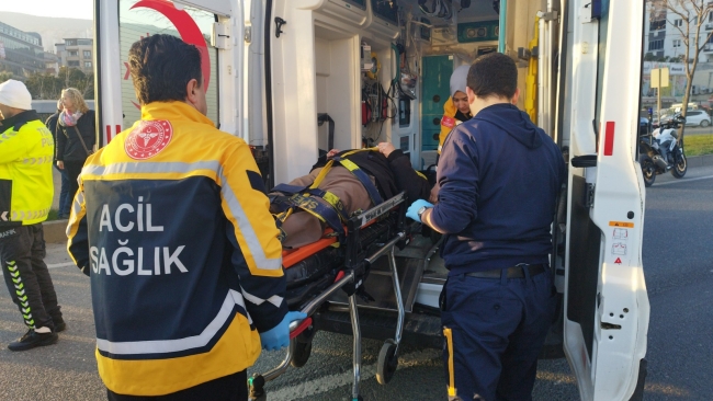 Bursa'da dikkatsiz yayaya otobüs çarptı