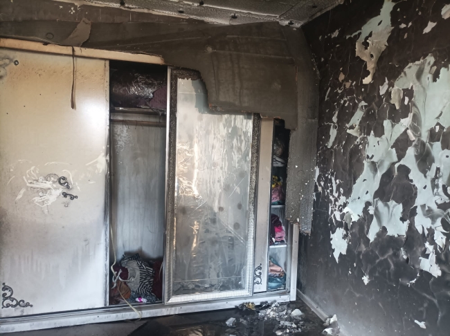 7 katlı apartmanda yangın paniği!