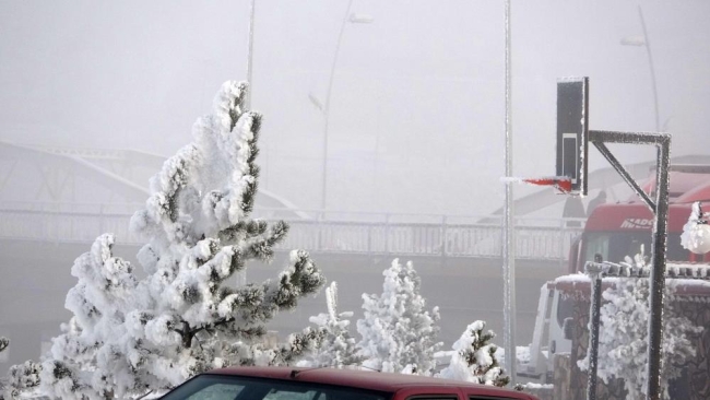 Eksi 21,6 derece ile Doğu Anadolu buz tuttu