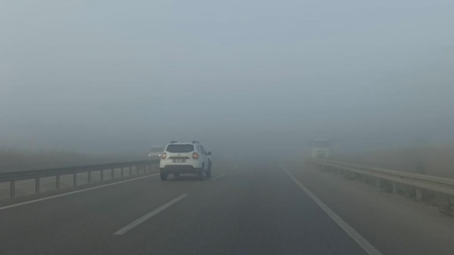 Bursa-İzmir yolunda sis etkisi