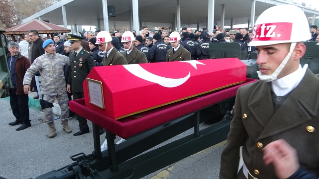 Kazada şehit olan Astsubay son yolculuğuna uğurlandı