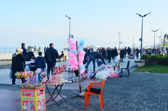 Bursalılar güzel havanın tadını çıkarıyor