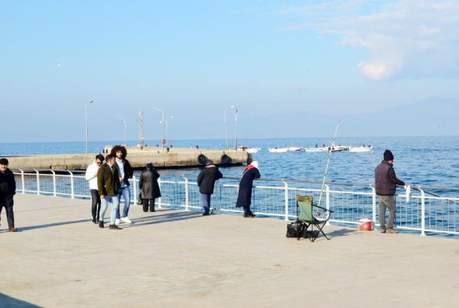 Bursa'da yazdan kalma havanın tadını çıkardılar
