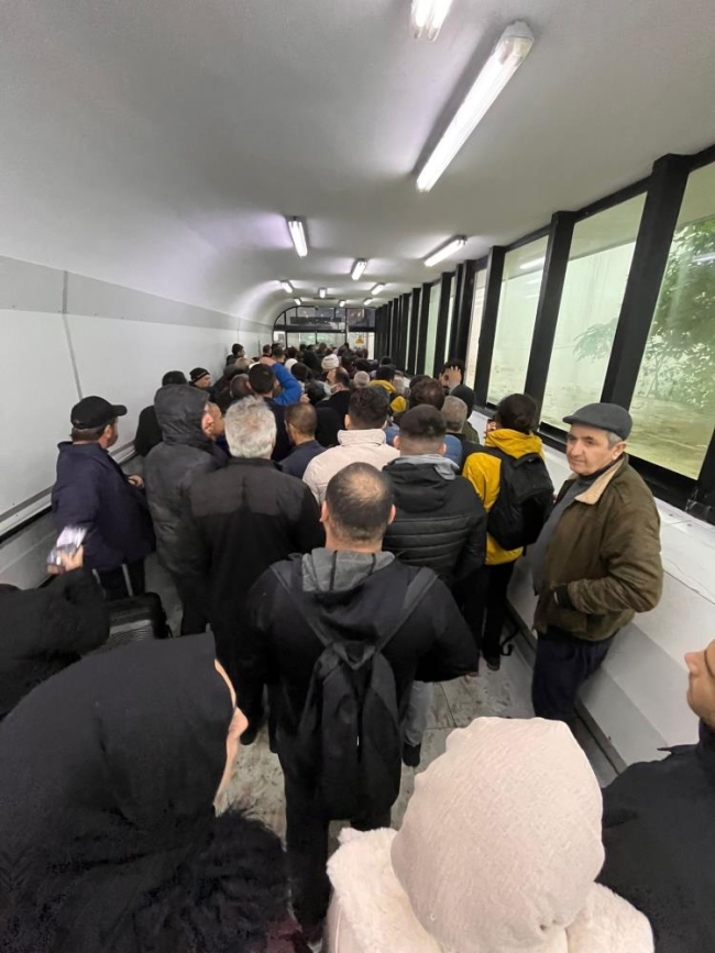 Sarp Sınır Kapısı'ndaki izdiham yerini sessizliğe bıraktı