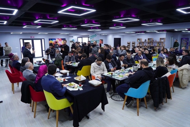 Başkan Tanır gazetecilerle buluştu