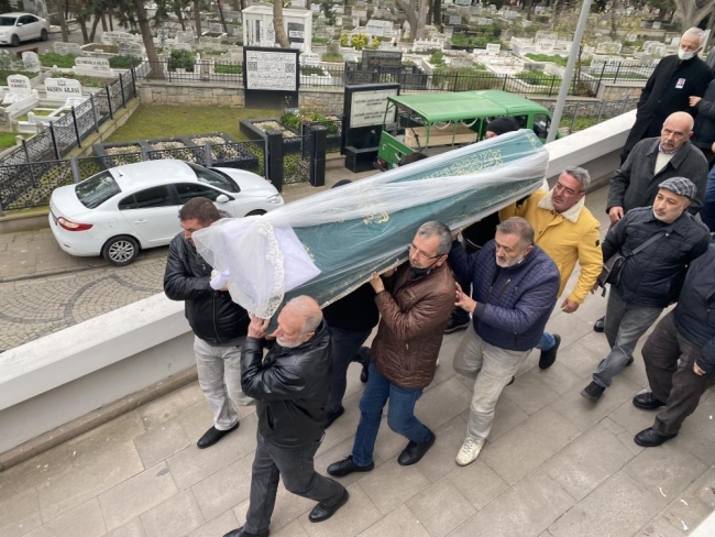 Evde cansız bedeni bulunan bulunan genç son yolculuğuna uğurlandı