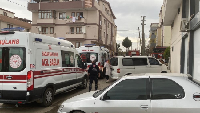 Mutfaktaki yangında 11 kişi hastanelik oldu