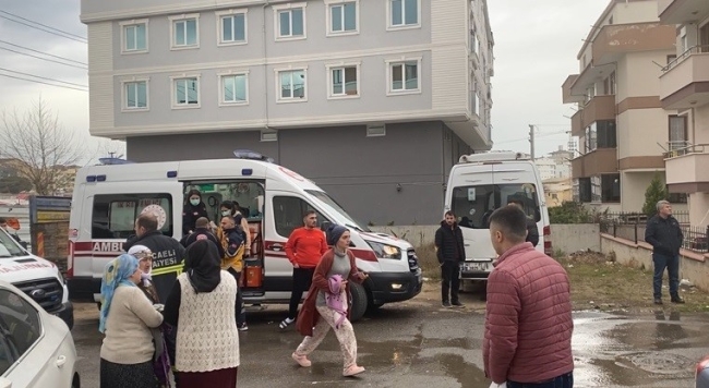 Mutfaktaki yangında 11 kişi hastanelik oldu