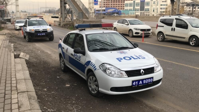 Madde kullanımından etkilenen 2 kişi hastaneye kaldırıldı