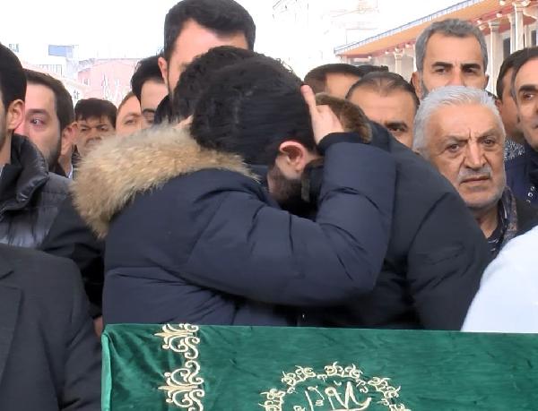 Burhan Çaçan'a acı veda: Nuri Alço açıklamalarda bulundu