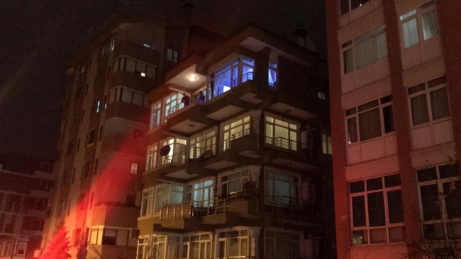 Evde silahını temizlerken hastanelik oldu
