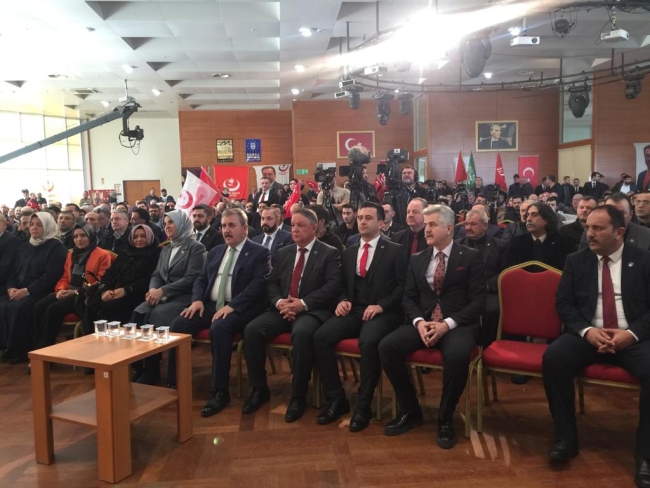 Genel Başkan Destici'ye Bursa'da meşaleli karşılama