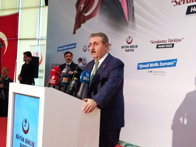 Genel Başkan Destici'ye Bursa'da meşaleli karşılama