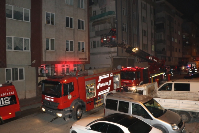 Samsun'da 4 katlı binada yangın paniği!