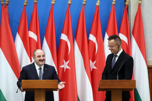 Bakan Varank: Alternatif ürünleri Türkiye’de üretiyoruz