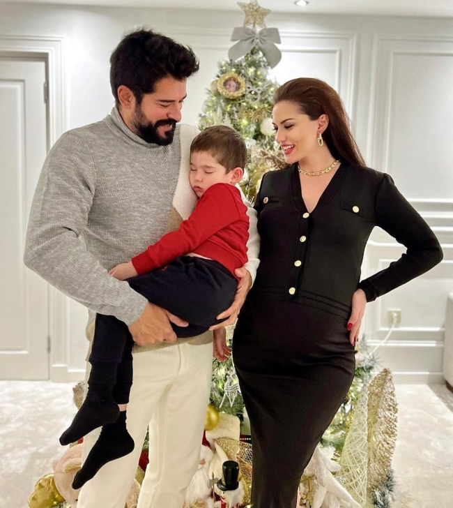 Ünlü çift ikinci kez anne baba oldu